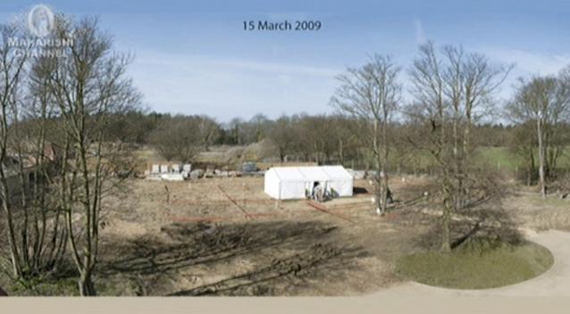 Picture 17.jpg - 17 March 2009 The marquee on the Peace Palace site.